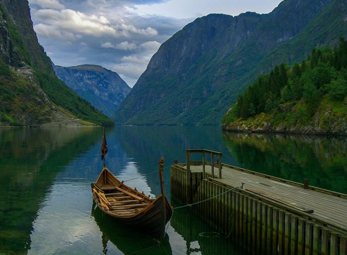 تصاویر و عکس های دیدنی از طبیعت شبیان داشت و گفت انگیز کشور نروژ