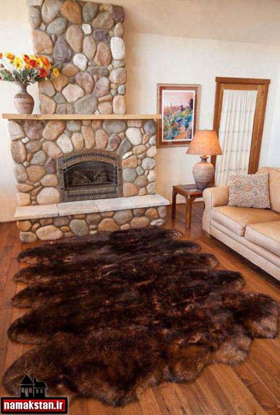 فرش ساخته شده از پوست خرس های قهوه ای