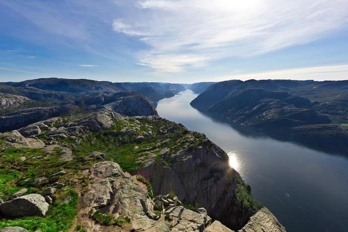 تصاویر و عکس هایی از مناظر دیدنی زیباترین آبدره جهان در نروژ